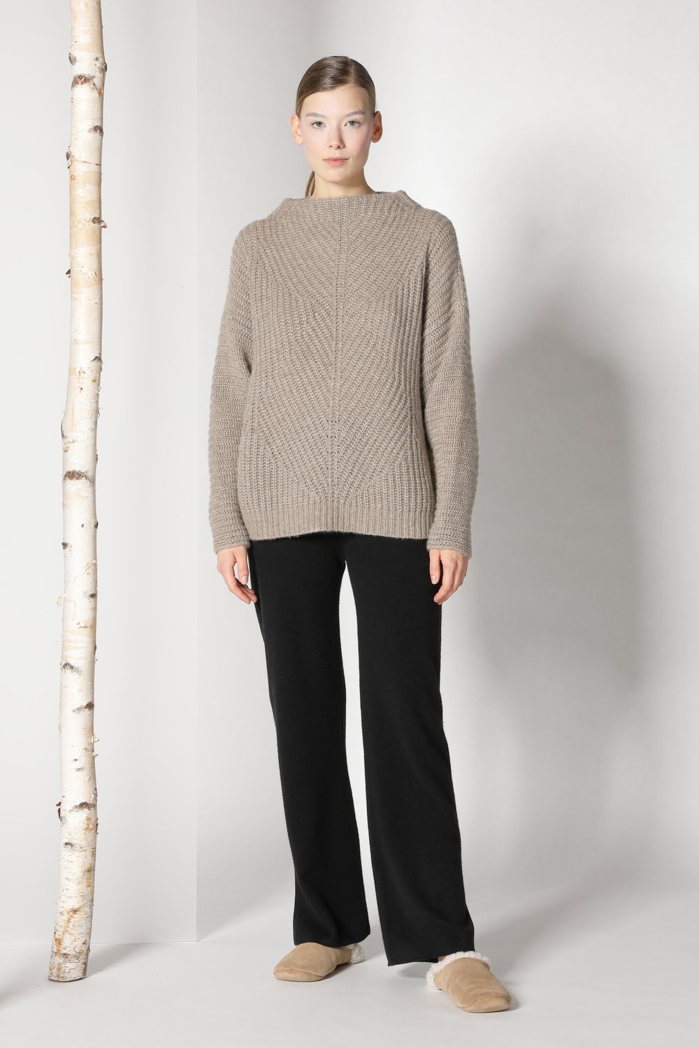 SMINFINITY Fluffy Ribbed Cone Jumper